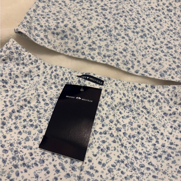 Brandy Melville Set - Picture 3 of 4